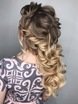 С аксессуарами / Цветами / Фатой, В греческом стиле, С плетением, Локоны / Локоны на один бок от Свадебный стилист Кристина Тюпаева 1