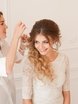 С аксессуарами / Цветами / Фатой, Локоны / Локоны на один бок от Nadya Nezhinka Beauty Studio 4