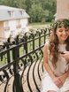 С аксессуарами / Цветами / Фатой, Распущенные, Волны, Локоны / Локоны на один бок от Nadya Nezhinka Beauty Studio 3