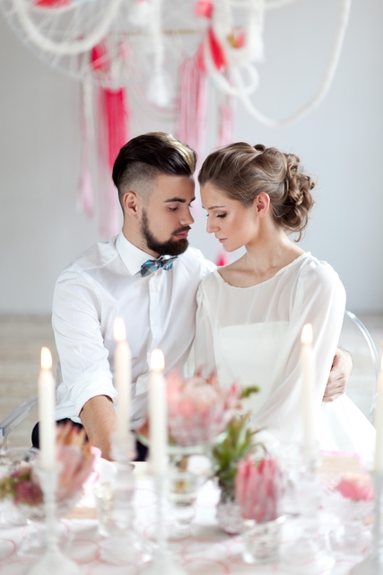 Высокие / Собранные, Пучок, С плетением, Локоны / Локоны на один бок от Nadya Nezhinka Beauty Studio 1