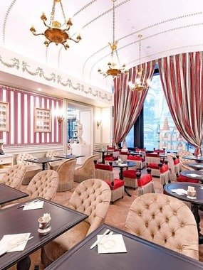 Банкетный зал / Ресторан Ресторан Ladurée на Никольской в Москве 1