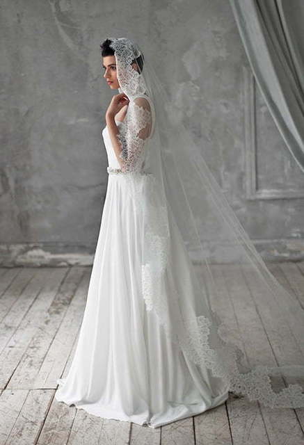 Свадебное платье Eeribiya White. Силуэт Греческий, Прямое. Цвет Белый / Молочный. Вид 1