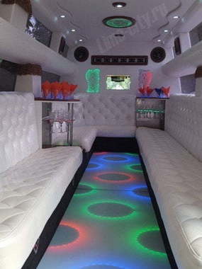 Хаммер к244сс 199 до 22 чел., 2015 г. от Limo City 2